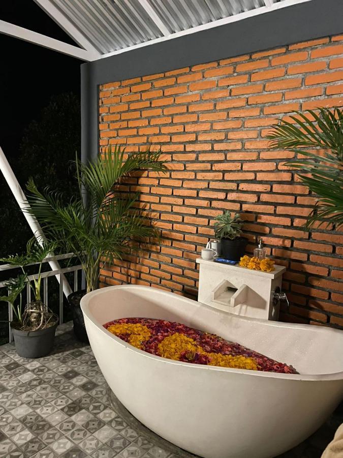 Moondock Luxury Camp Hotel Munduk  Exterior photo